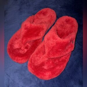 Acorn Vibrant Red Plush Slippers Sheepskin Real Fur women’s size 9.5-10.5